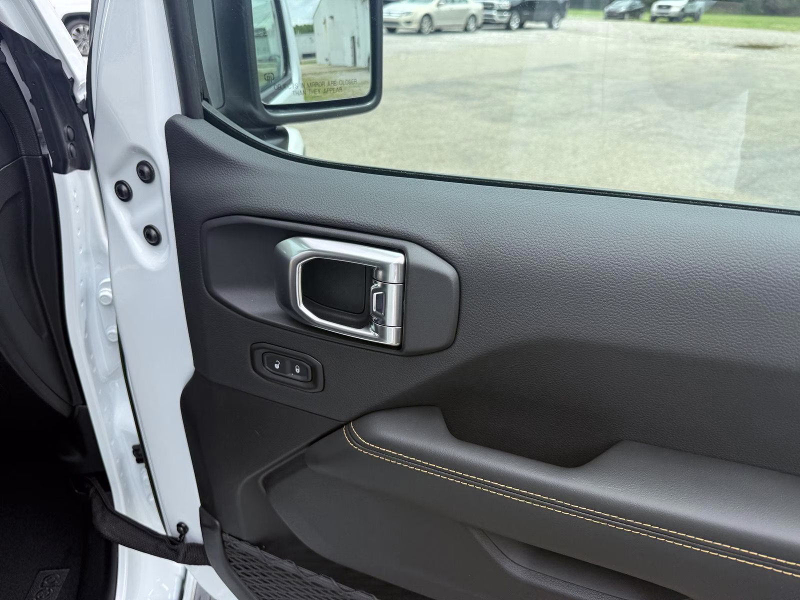 2026 Bright White Clearcoat Jeep Wrangler Sahara 4X4 4-door