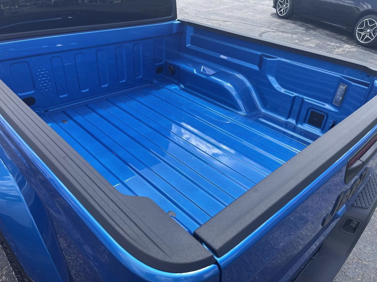 2026 Hydro Blue Pearlcoat Jeep Gladiator Willys 4X4 Truck