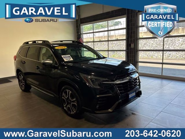 2023 Crystal Black Silica Subaru Ascent Limited AWD SUV