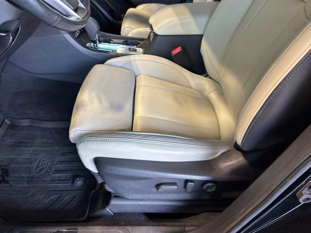 2023 Crystal Black Silica Subaru Ascent Limited AWD SUV