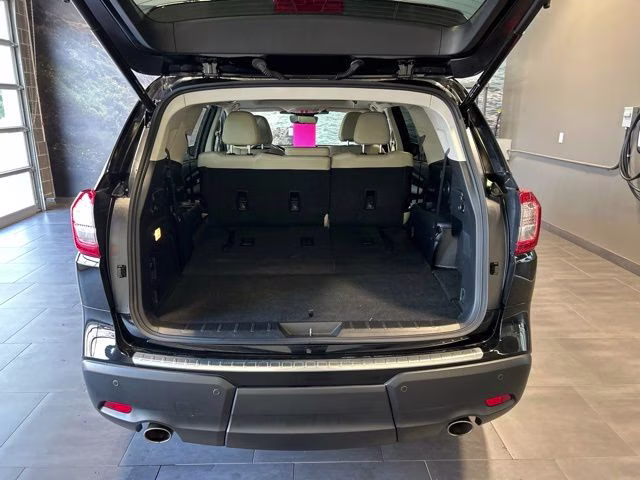 2023 Crystal Black Silica Subaru Ascent Limited AWD SUV