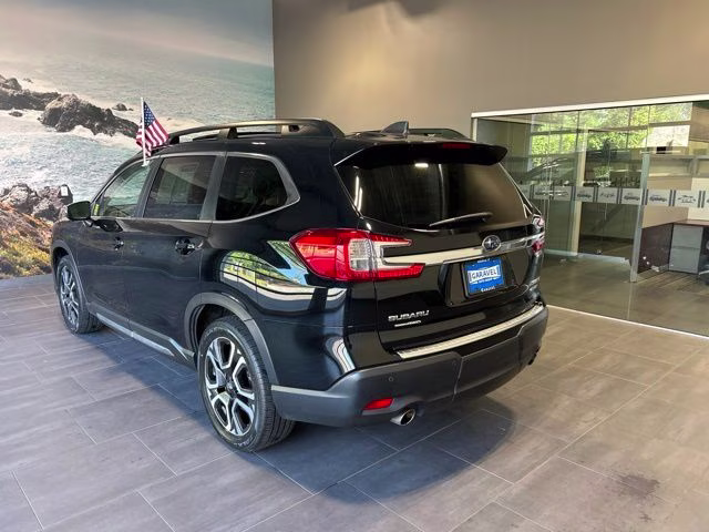 2023 Crystal Black Silica Subaru Ascent Limited AWD SUV
