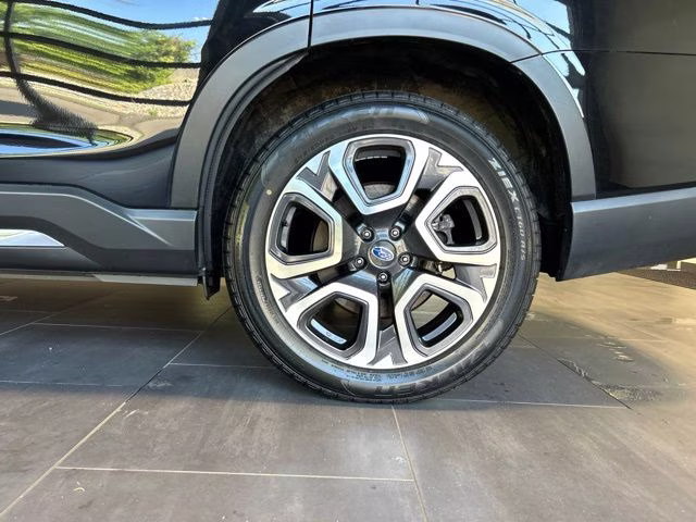 2023 Crystal Black Silica Subaru Ascent Limited AWD SUV
