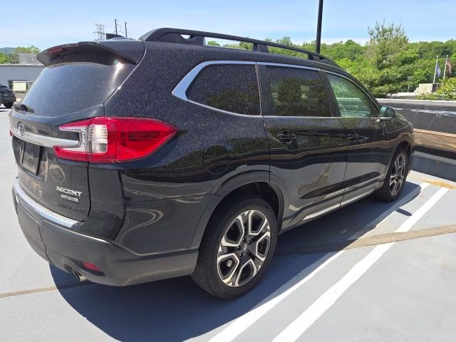 2023 Crystal Black Silica Subaru Ascent Limited AWD SUV