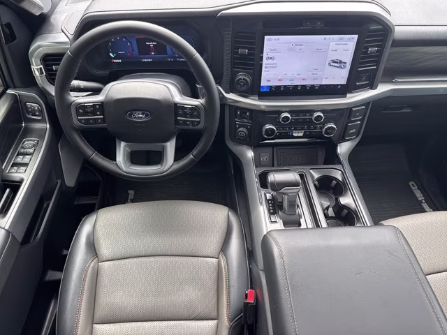 2025 White Metallic Ford F-150 LARIAT 4X4 Truck