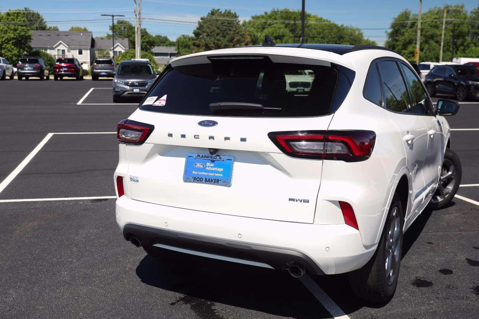 2024 Star White Metallic Tri-Coat Ford Escape ST-Line AWD SUV