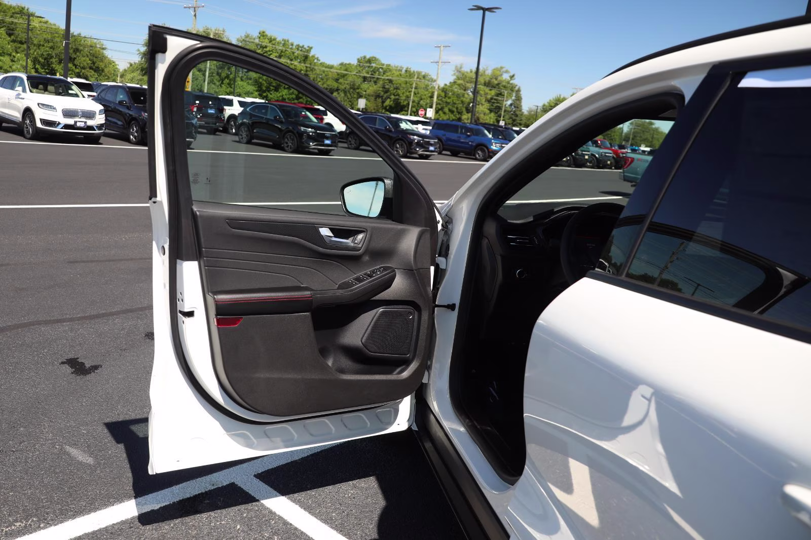 2024 Star White Metallic Tri-Coat Ford Escape ST-Line AWD SUV