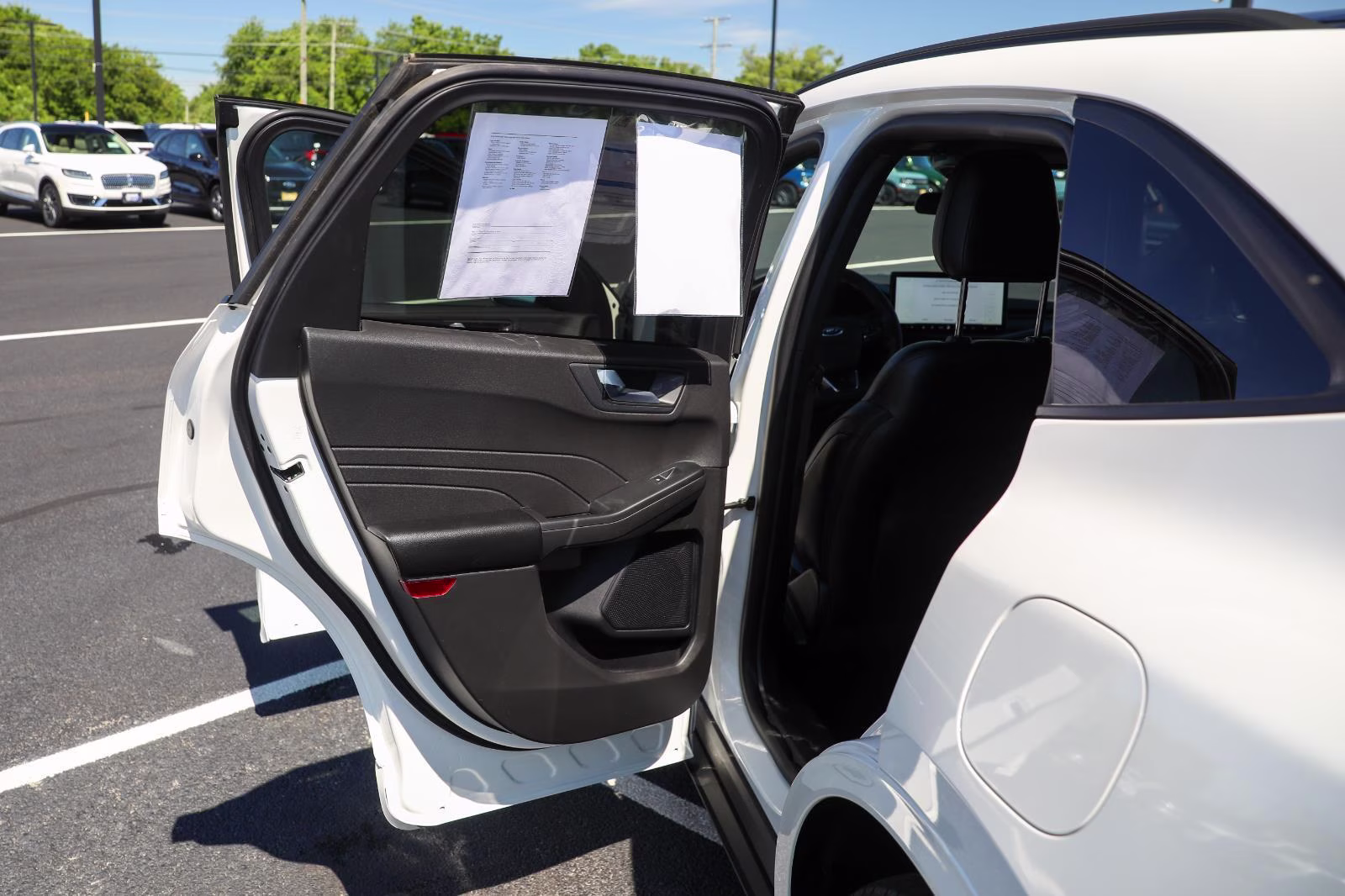 2024 Star White Metallic Tri-Coat Ford Escape ST-Line AWD SUV