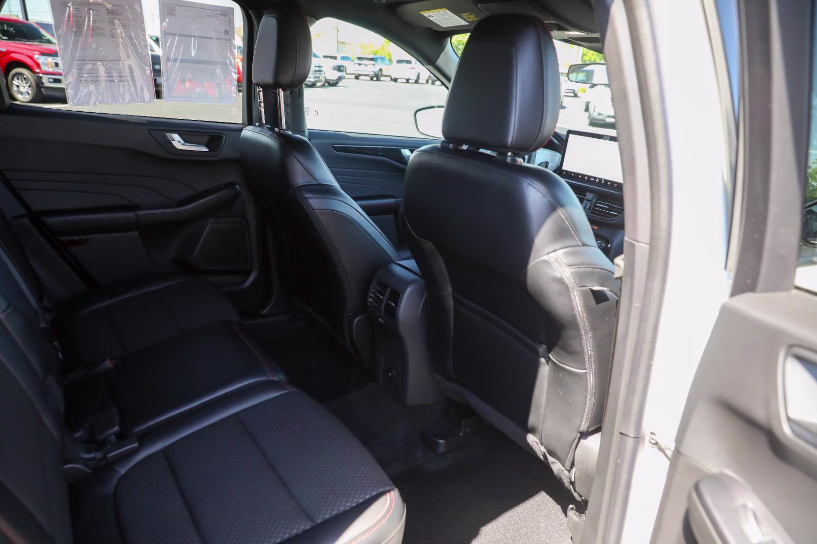 2024 Star White Metallic Tri-Coat Ford Escape ST-Line AWD SUV