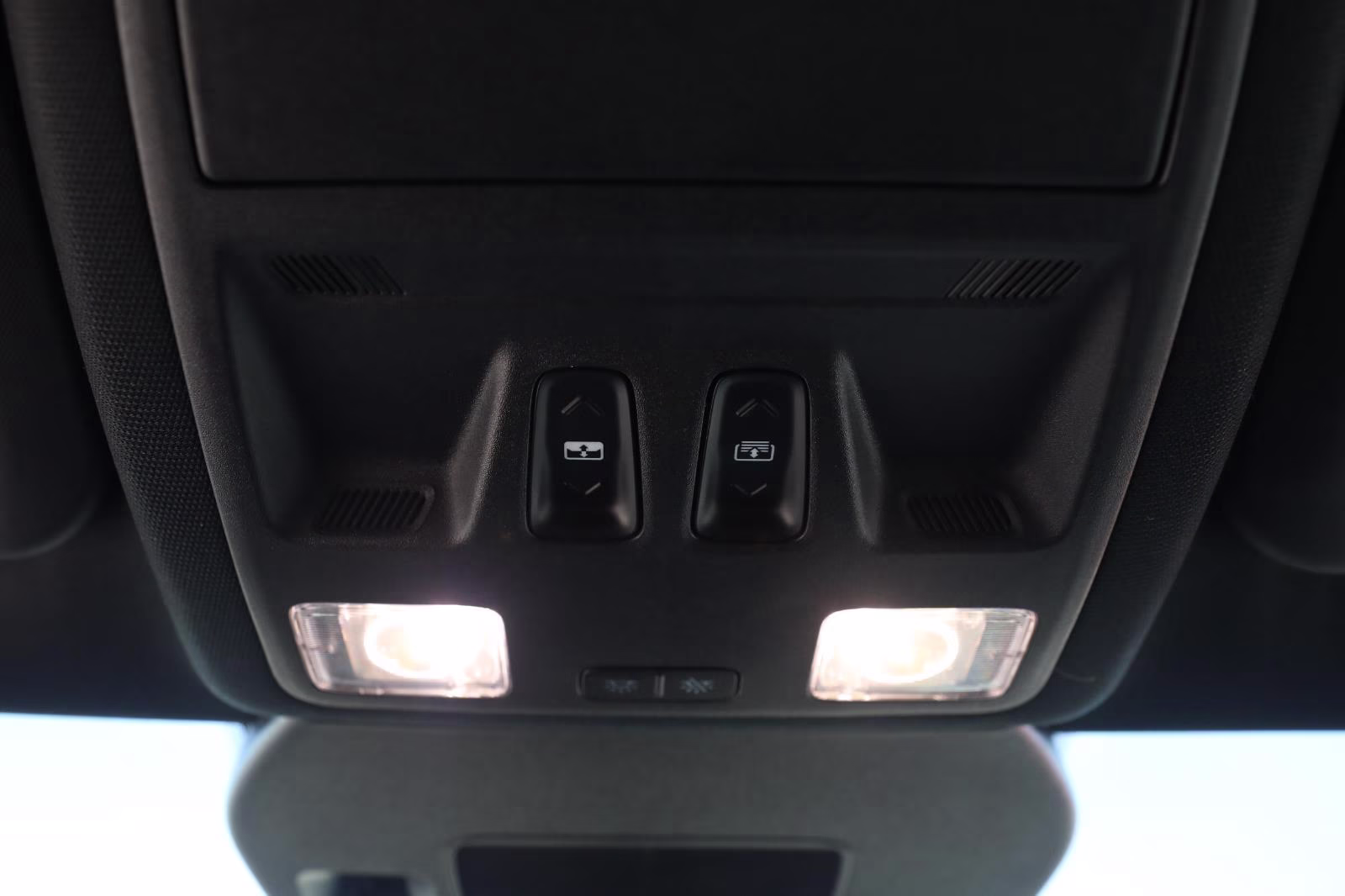 2024 Star White Metallic Tri-Coat Ford Escape ST-Line AWD SUV