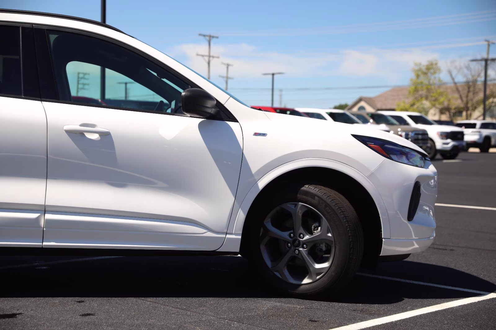 2024 Star White Metallic Tri-Coat Ford Escape ST-Line AWD SUV