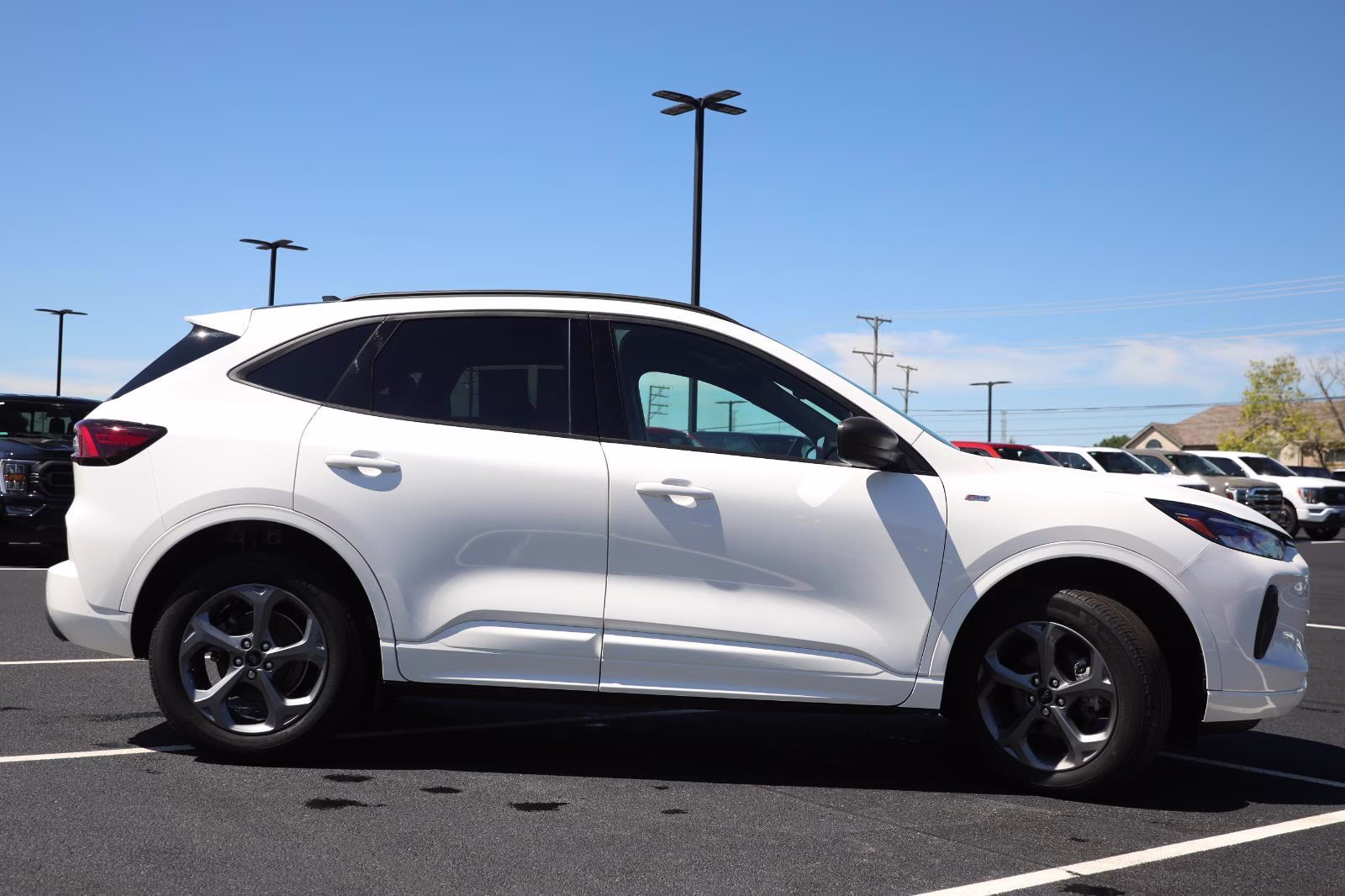2024 Star White Metallic Tri-Coat Ford Escape ST-Line AWD SUV