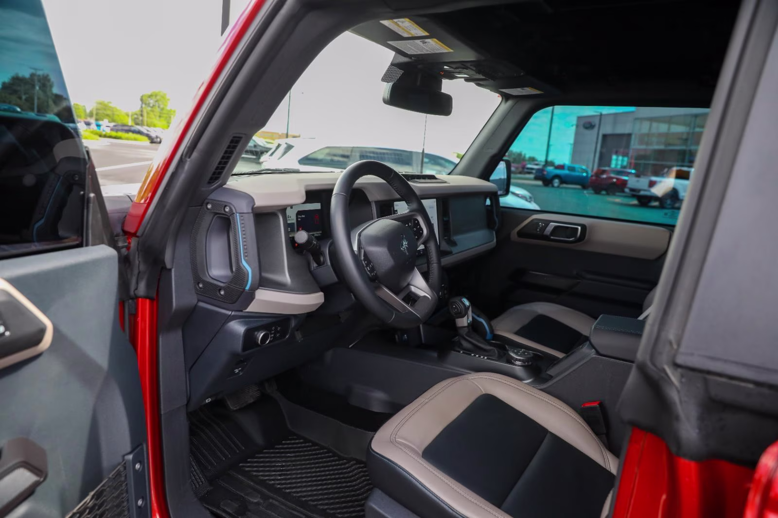 2024 Hot Pepper Red Metallic Tinted Clearcoat Ford Bronco Wildtrak 4X4 SUV