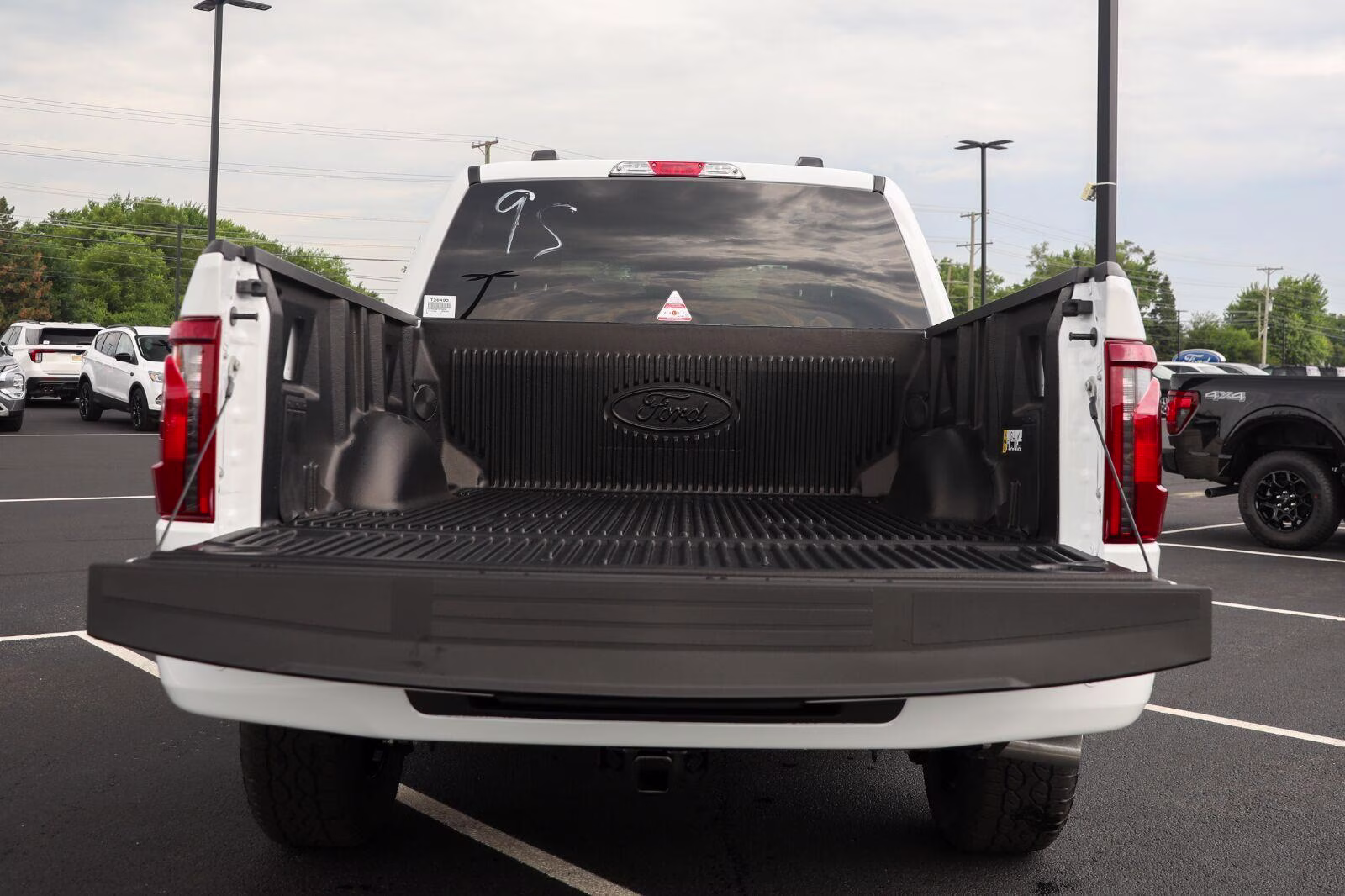 2026 Oxford White Ford F-150 XLT 4X4 Truck