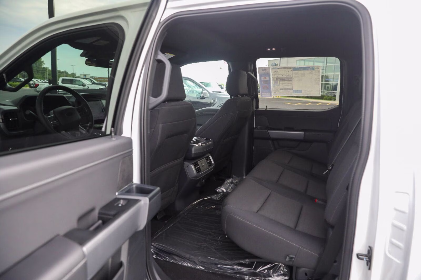 2026 Oxford White Ford F-150 XLT 4X4 Truck