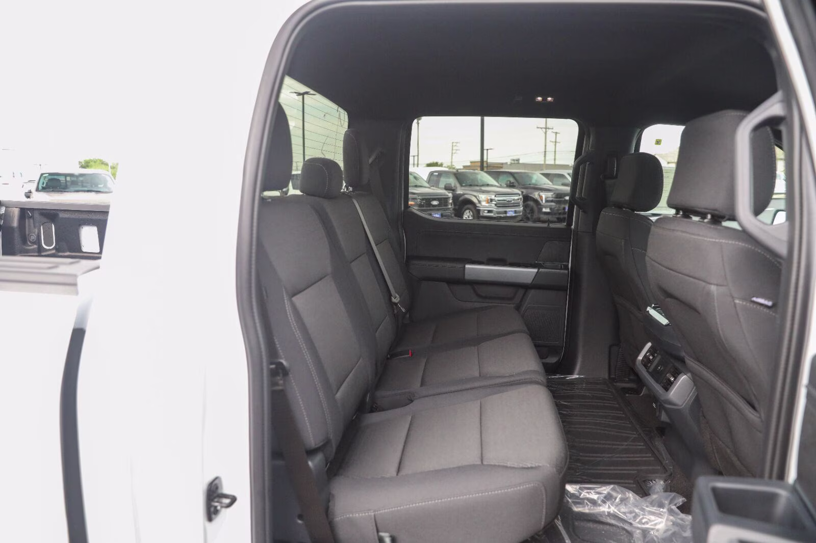 2026 Oxford White Ford F-150 XLT 4X4 Truck