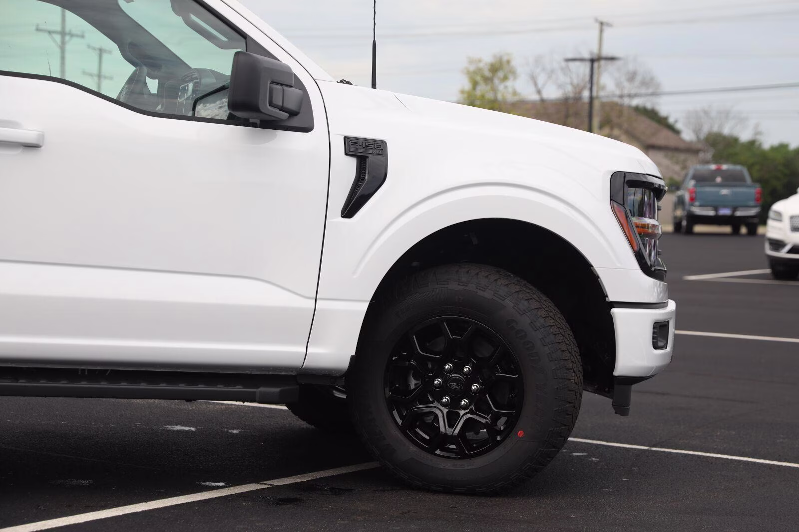 2026 Oxford White Ford F-150 XLT 4X4 Truck