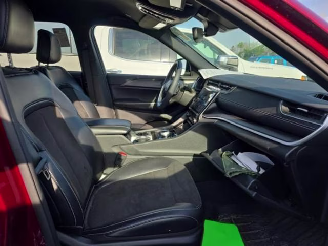 2023 Velvet Red Pearlcoat Jeep Grand Cherokee L Altitude 4X4 SUV