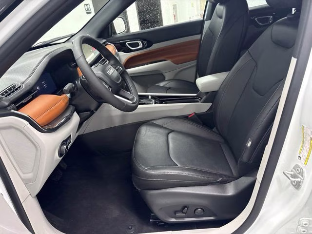2023 Bright White Clearcoat Jeep Compass Limited 4X4 SUV