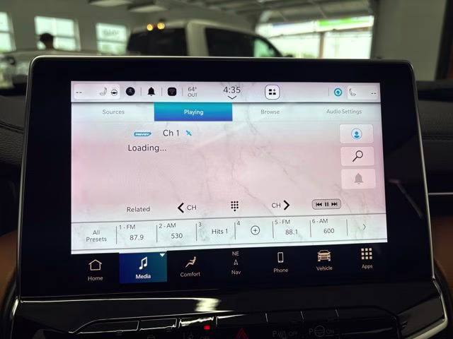 2023 Bright White Clearcoat Jeep Compass Limited 4X4 SUV