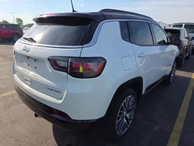 2023 Bright White Clearcoat Jeep Compass Limited 4X4 SUV