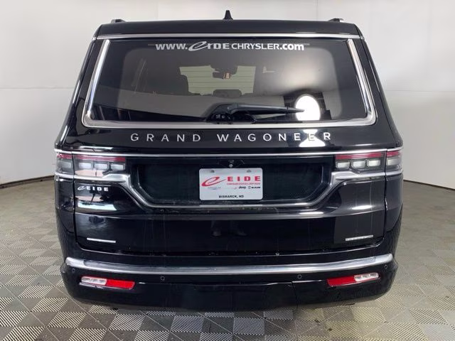 2022 Diamond Black Crystal Pearlcoat Jeep Grand Wagoneer Series III 4X4 SUV
