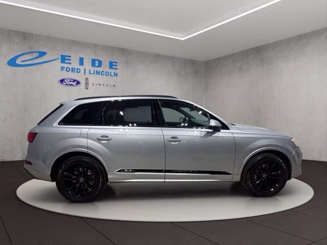 2025 Satellite Silver Metallic Audi Q7 45 Premium Plus AWD SUV