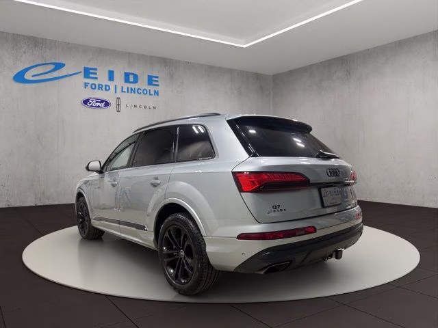 2025 Satellite Silver Metallic Audi Q7 45 Premium Plus AWD SUV