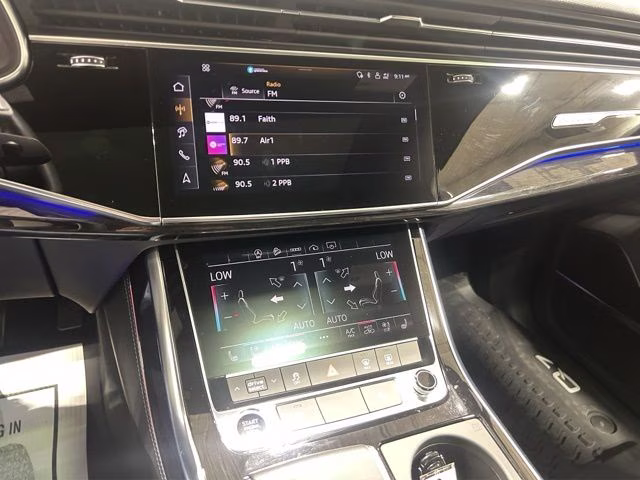 2025 Satellite Silver Metallic Audi Q7 45 Premium Plus AWD SUV