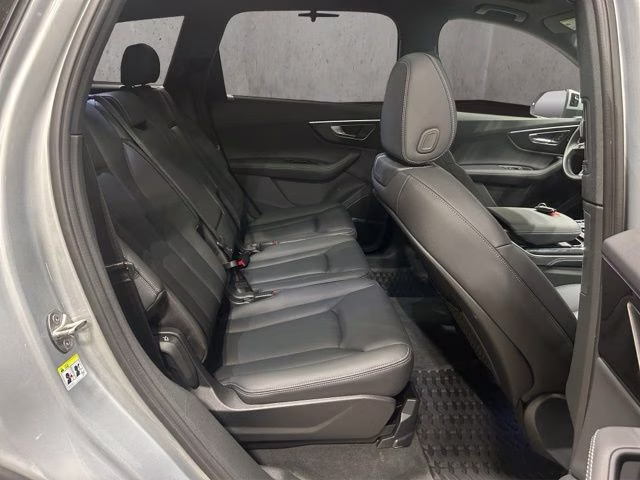 2025 Satellite Silver Metallic Audi Q7 45 Premium Plus AWD SUV