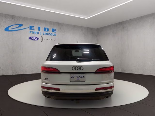 2025 Satellite Silver Metallic Audi Q7 45 Premium Plus AWD SUV