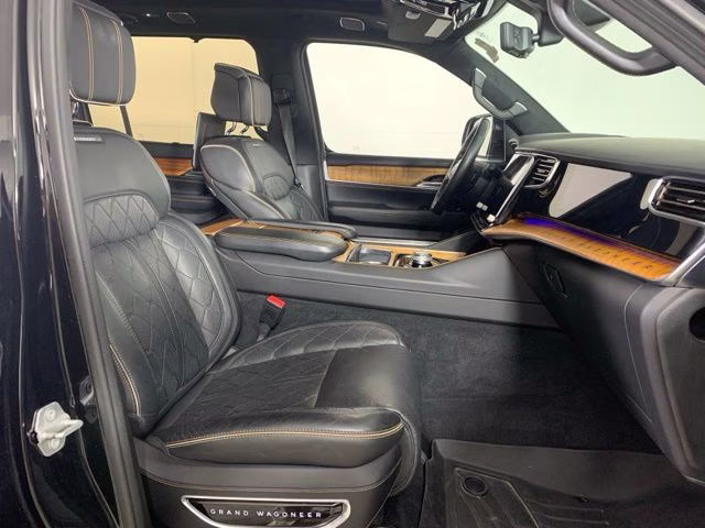 2022 Diamond Black Crystal Pearlcoat Jeep Grand Wagoneer Series III 4X4 SUV