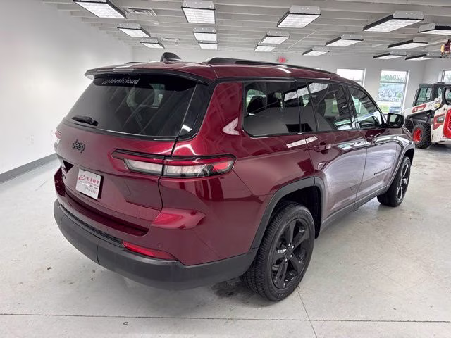2023 Velvet Red Pearlcoat Jeep Grand Cherokee L Altitude 4X4 SUV