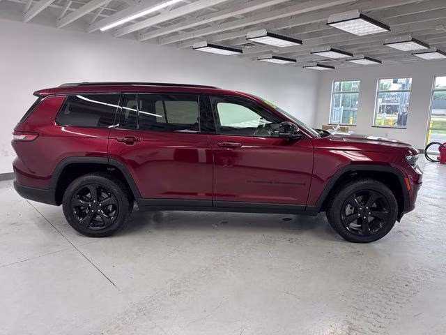 2023 Velvet Red Pearlcoat Jeep Grand Cherokee L Altitude 4X4 SUV