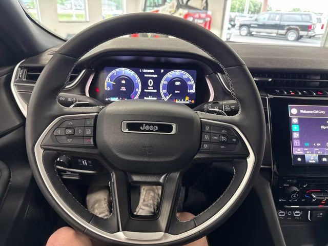 2023 Velvet Red Pearlcoat Jeep Grand Cherokee L Altitude 4X4 SUV