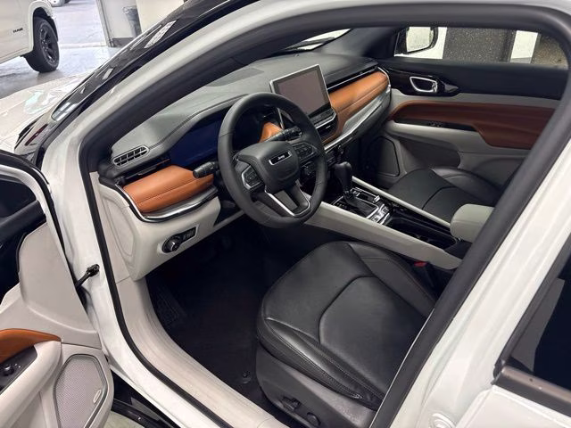 2023 Bright White Clearcoat Jeep Compass Limited 4X4 SUV