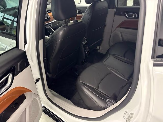 2023 Bright White Clearcoat Jeep Compass Limited 4X4 SUV