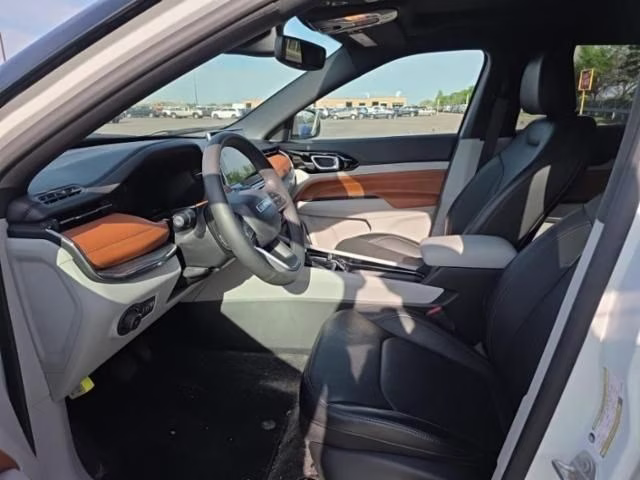 2023 Bright White Clearcoat Jeep Compass Limited 4X4 SUV