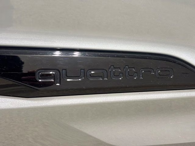 2025 Satellite Silver Metallic Audi Q7 45 Premium Plus AWD SUV