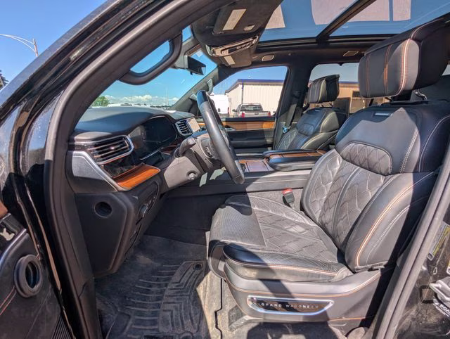 2022 Diamond Black Crystal Pearlcoat Jeep Grand Wagoneer Series III 4X4 SUV