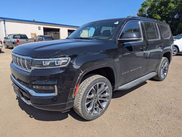 2022 Diamond Black Crystal Pearlcoat Jeep Grand Wagoneer Series III 4X4 SUV