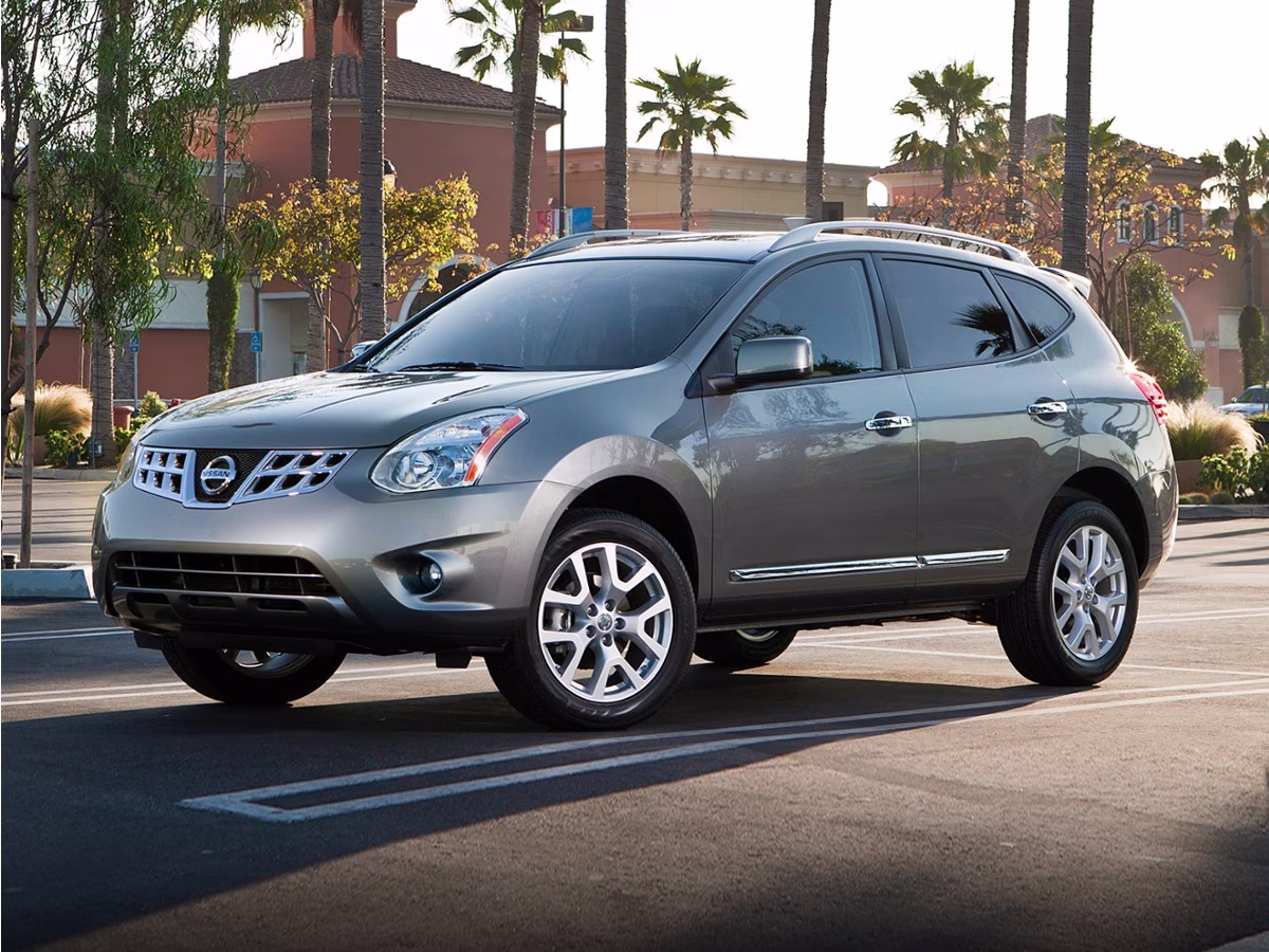 2011 Brilliant Silver Nissan Rogue S AWD SUV
