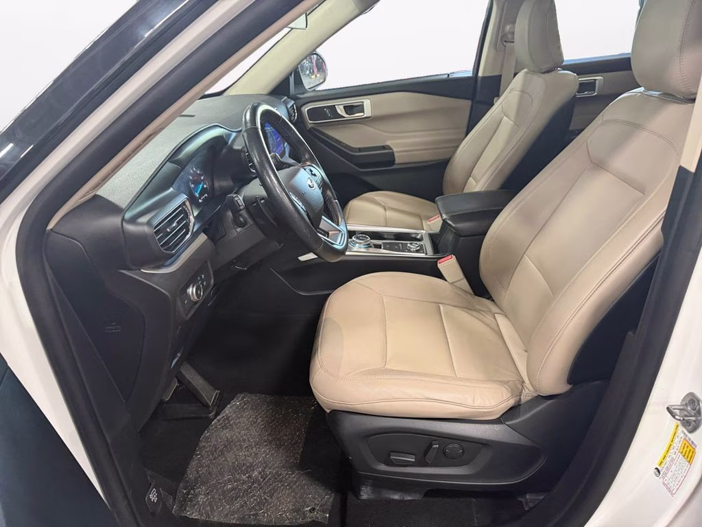 2020 White Metallic Ford Explorer XLT 4X4 SUV