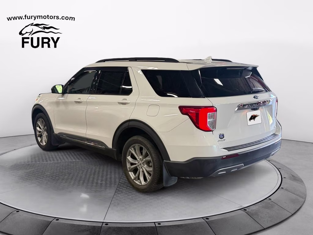 2020 White Metallic Ford Explorer XLT 4X4 SUV