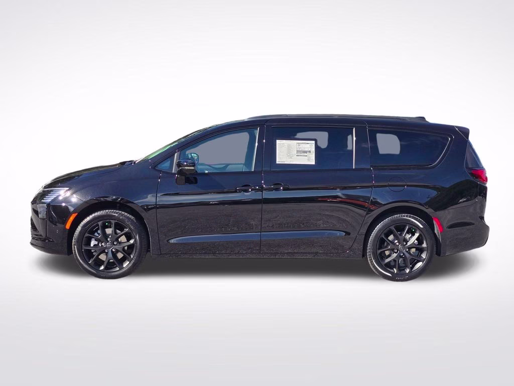 2027 Diamond Black Crystal Pearlcoat Chrysler Pacifica Limited AWD Van