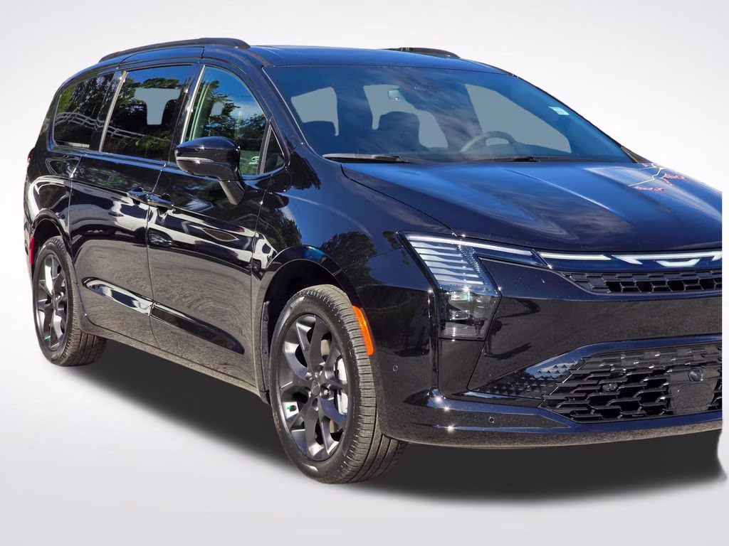 2027 Diamond Black Crystal Pearlcoat Chrysler Pacifica Limited AWD Van