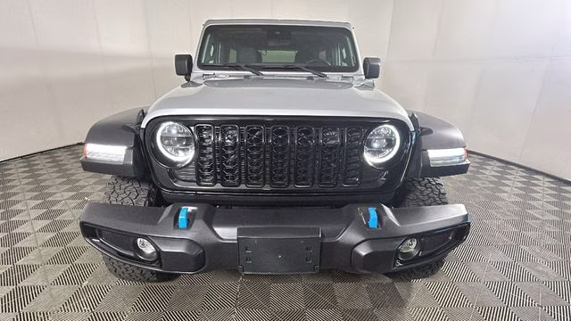 2024 Silver Zynith Clearcoat Jeep Wrangler Willys 4xe 4X4 SUV