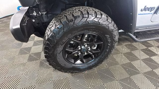 2024 Silver Zynith Clearcoat Jeep Wrangler Willys 4xe 4X4 SUV