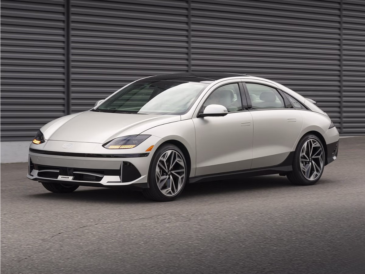 2023 Onyx Black Hyundai IONIQ 6 SEL RWD Sedan