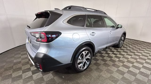 2020 Ice Silver Metallic Subaru Outback Limited AWD SUV